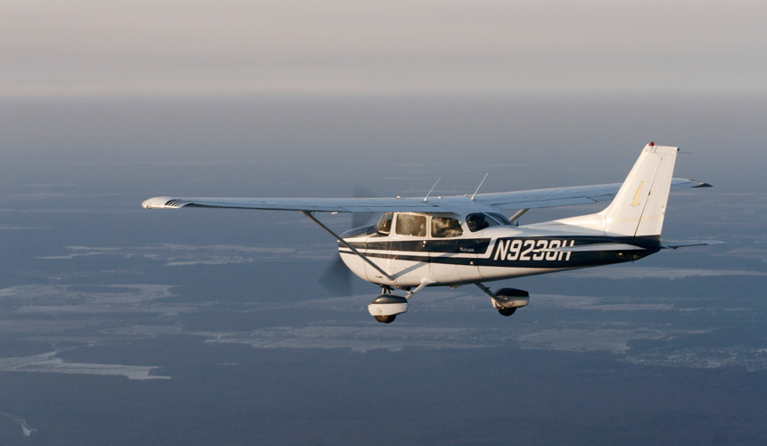 Cessna-172 в полёте