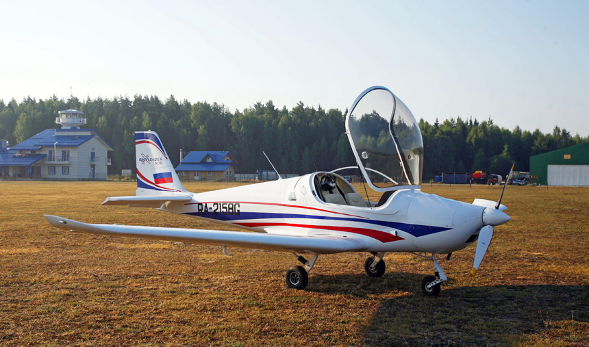 самолет Skyleader-500